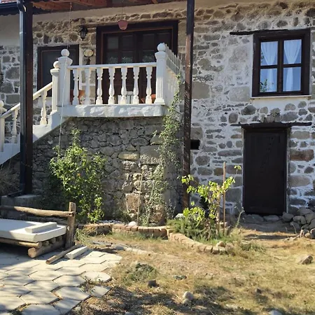 Mor Salkim Bahce Bergama